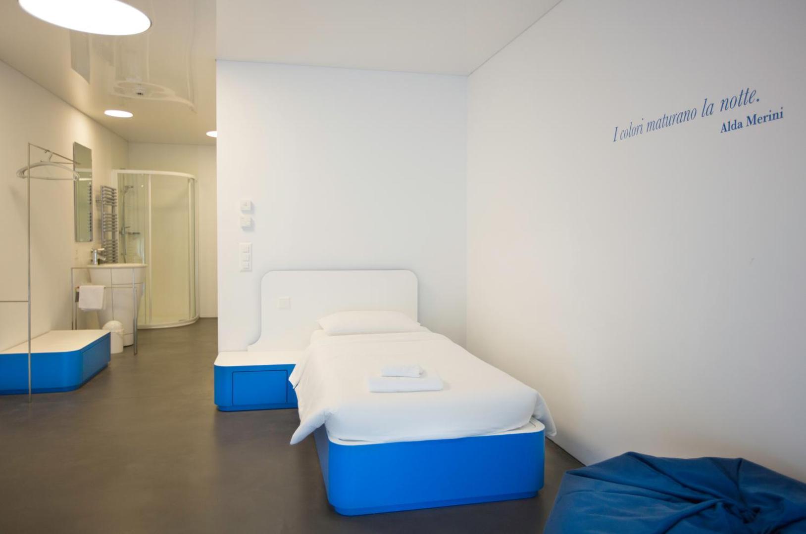 Chromotel self check-in 4