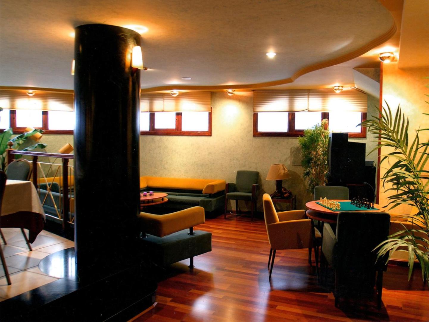 Hotel Mediterráneo 6