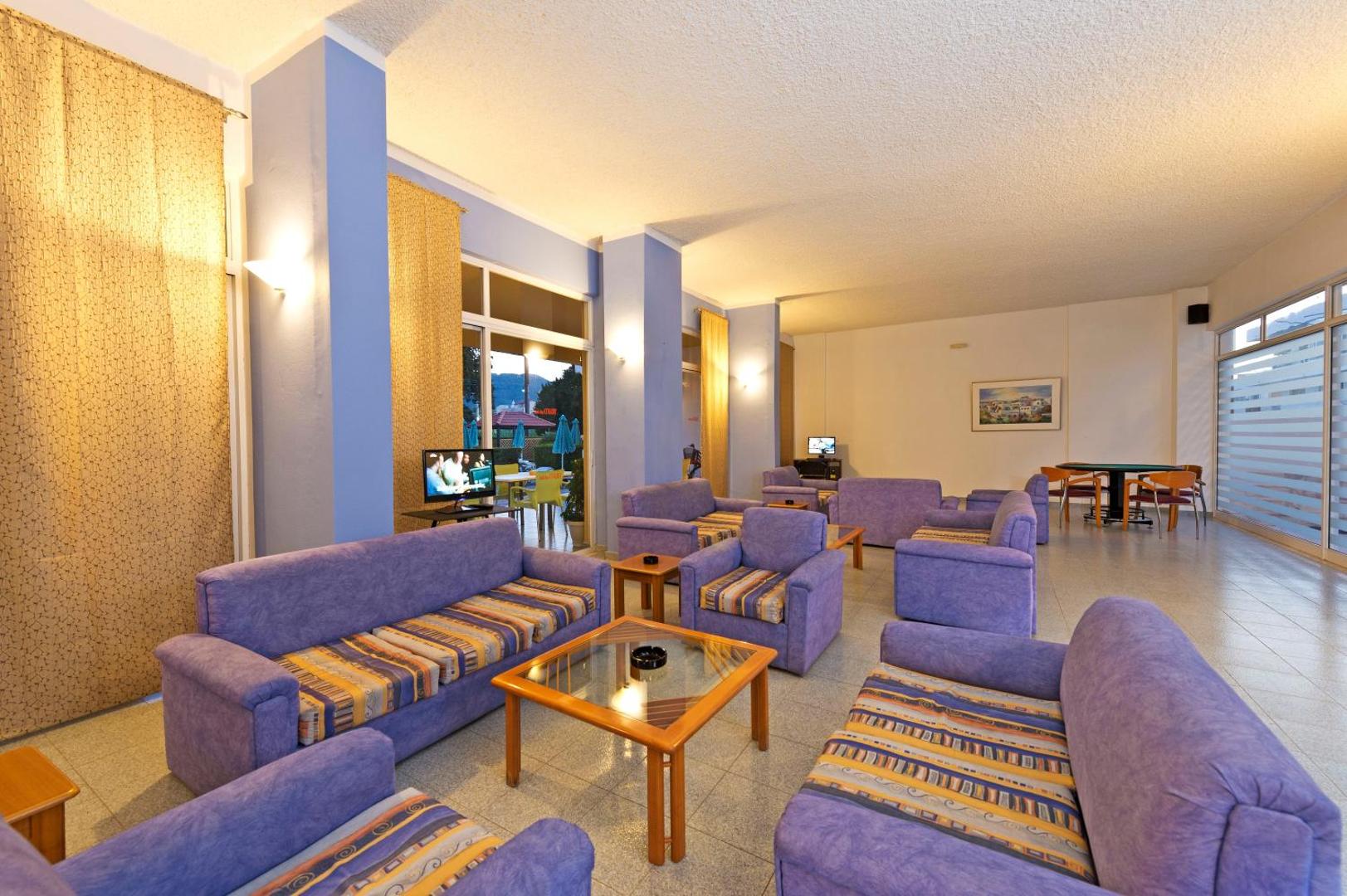 Trianta Hotel Apartments 7