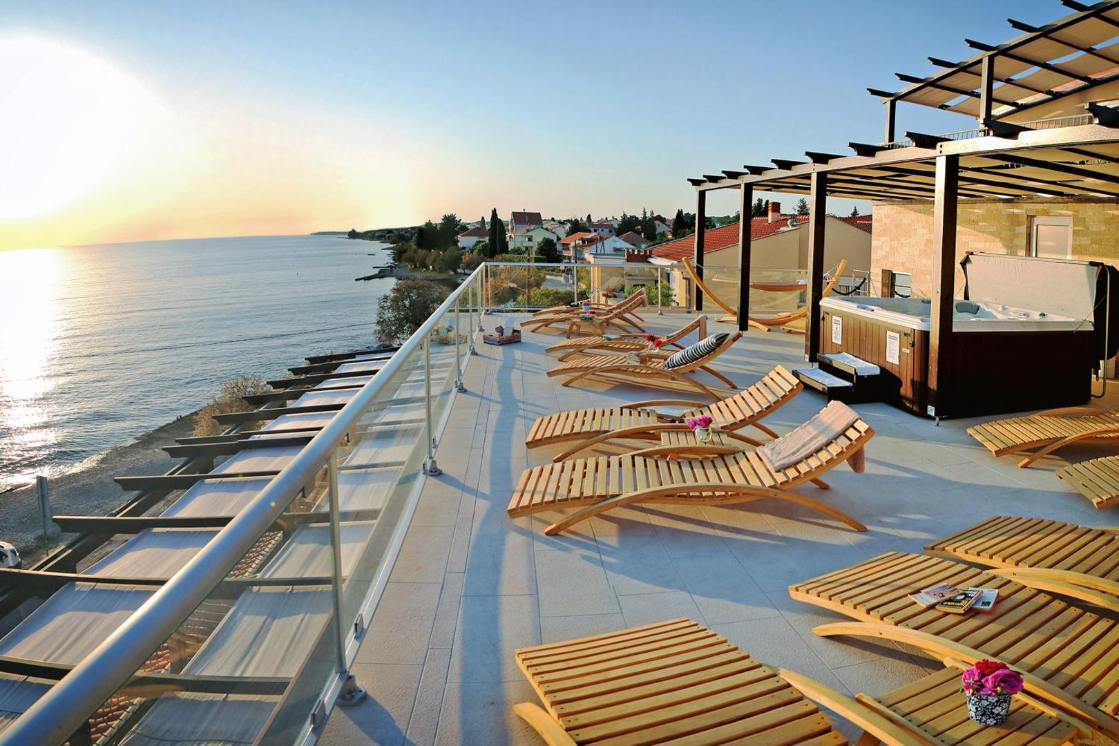 Hotel Delfin 8
