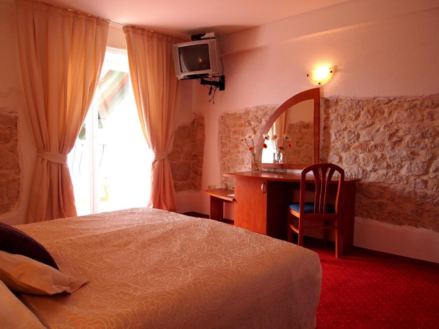 Hotel Villa Barbat 3
