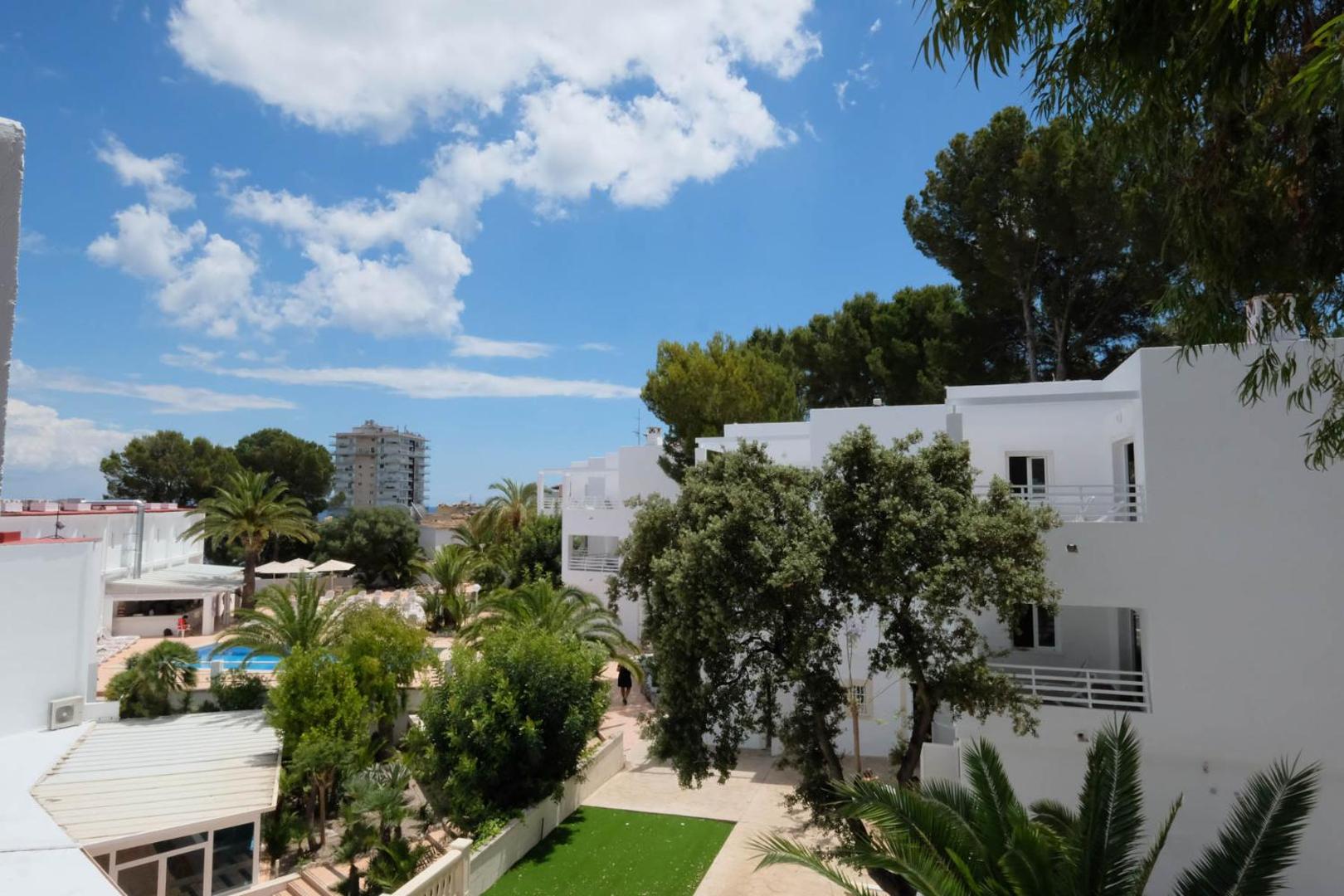 Azuline Palmanova Gardens 8