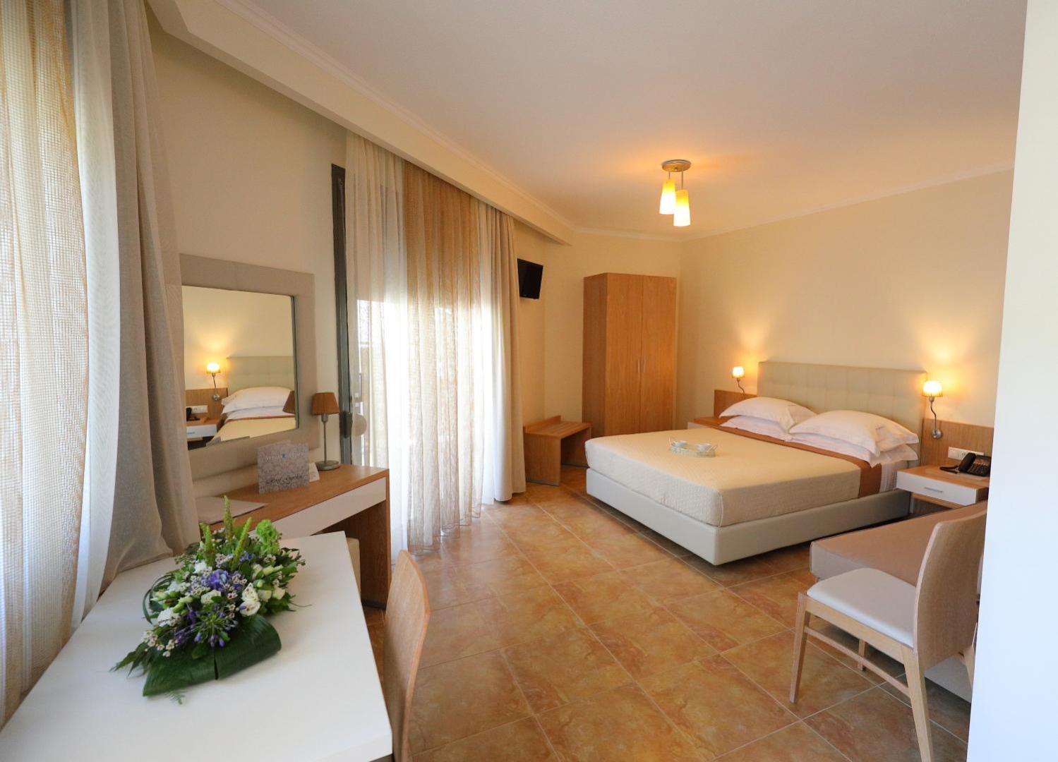 Artemis Plaza 3