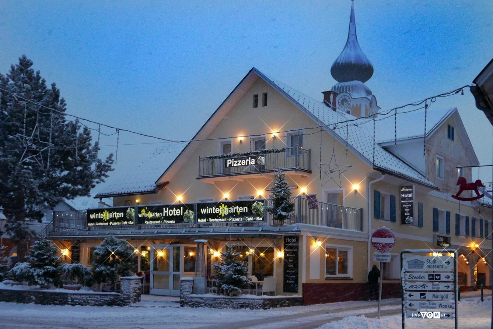 Hotel Wintergarten 8