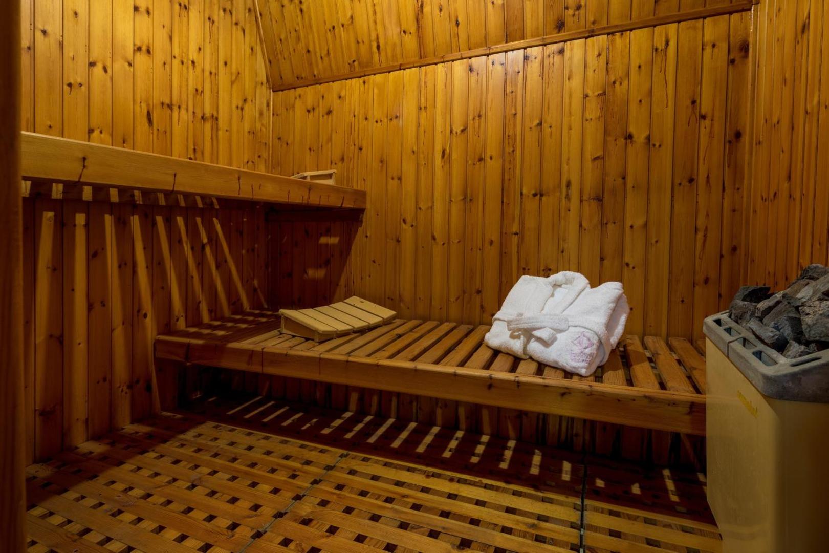 Chrispy Beach Resort, Agia Marina 3