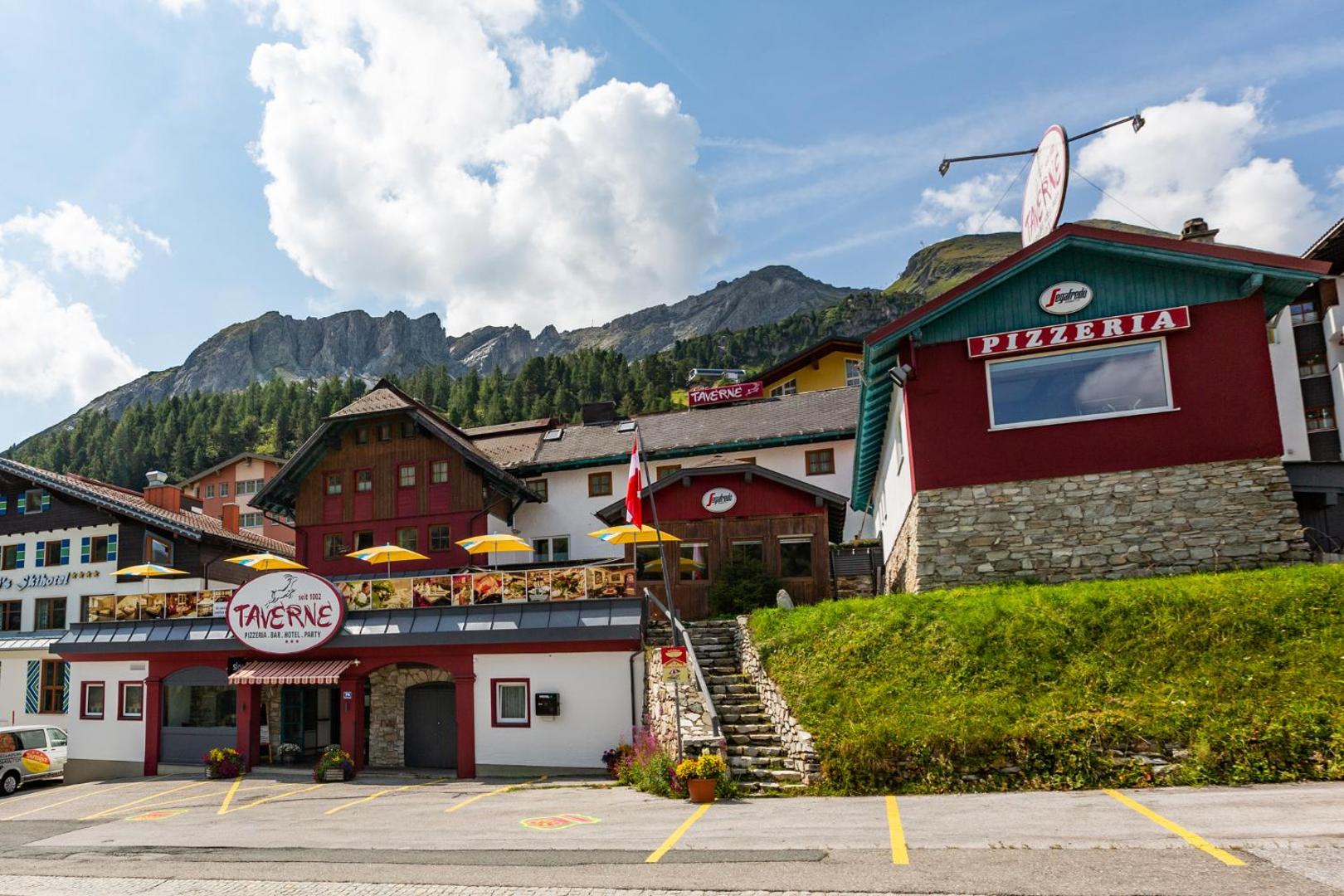 Party Hotel Taverne 7