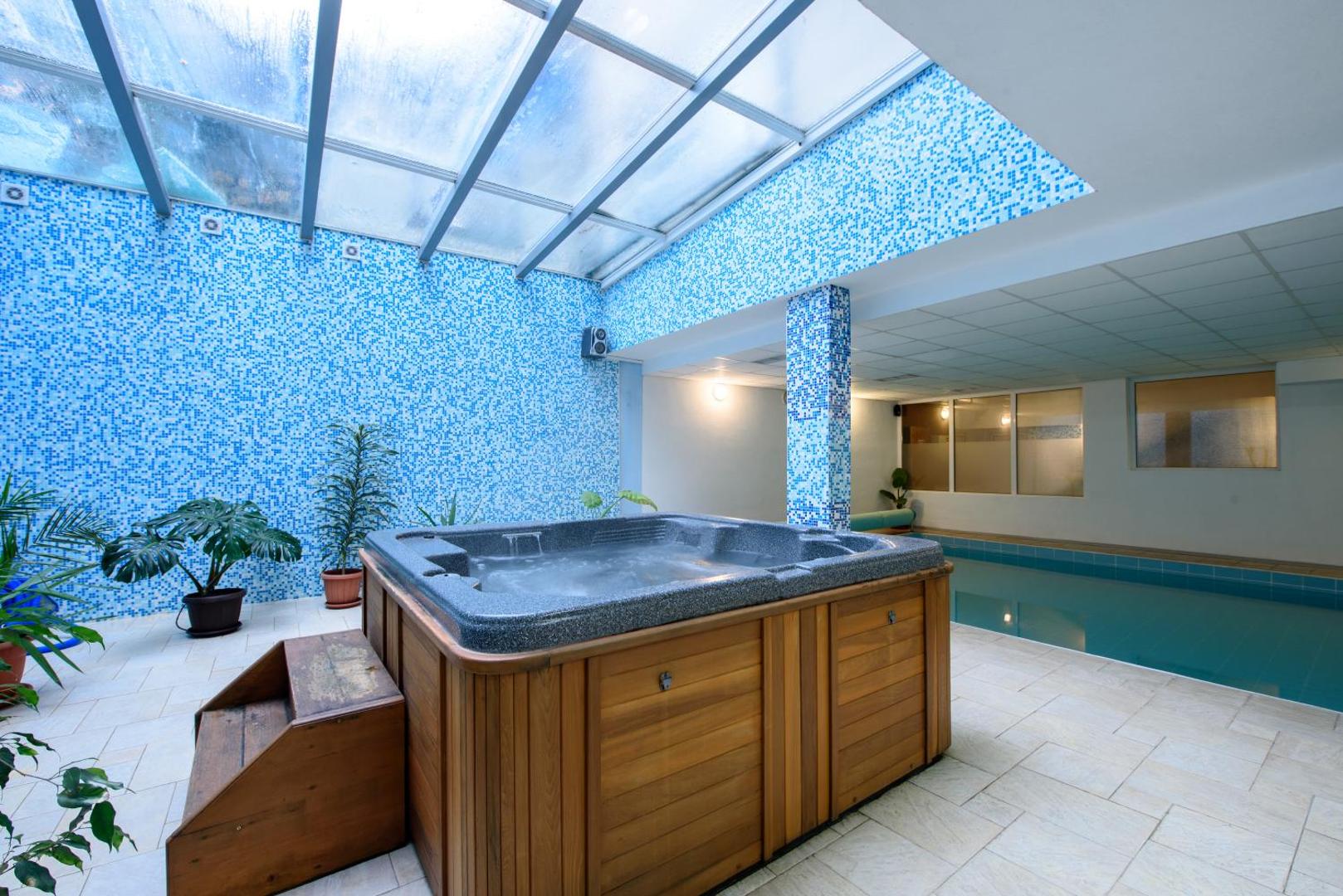 Kap House Family Hotel 4