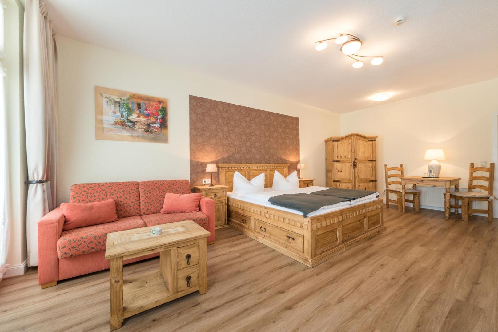 Hotel Villa Waldfrieden 8