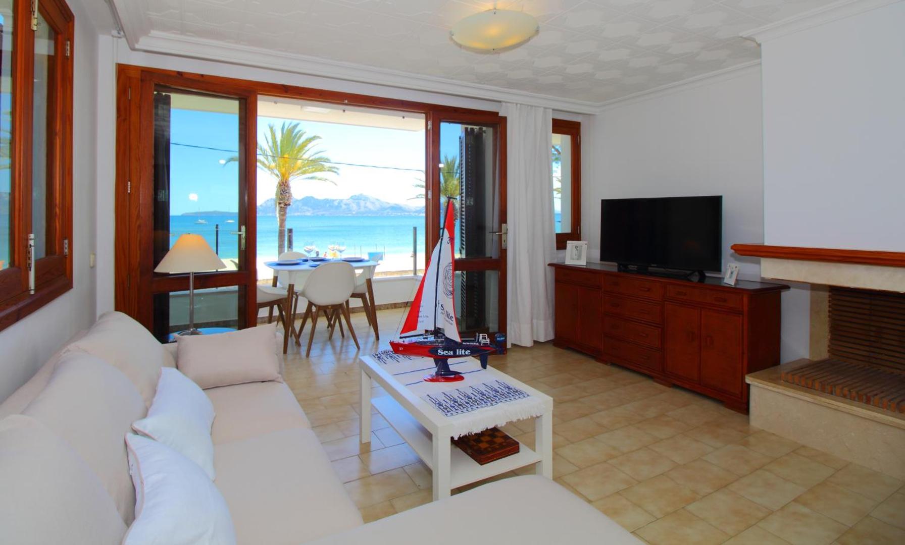 family seafront apt fantastic seaview 6