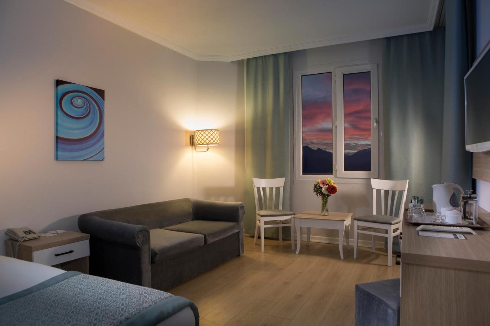 Adonis Hotel 7