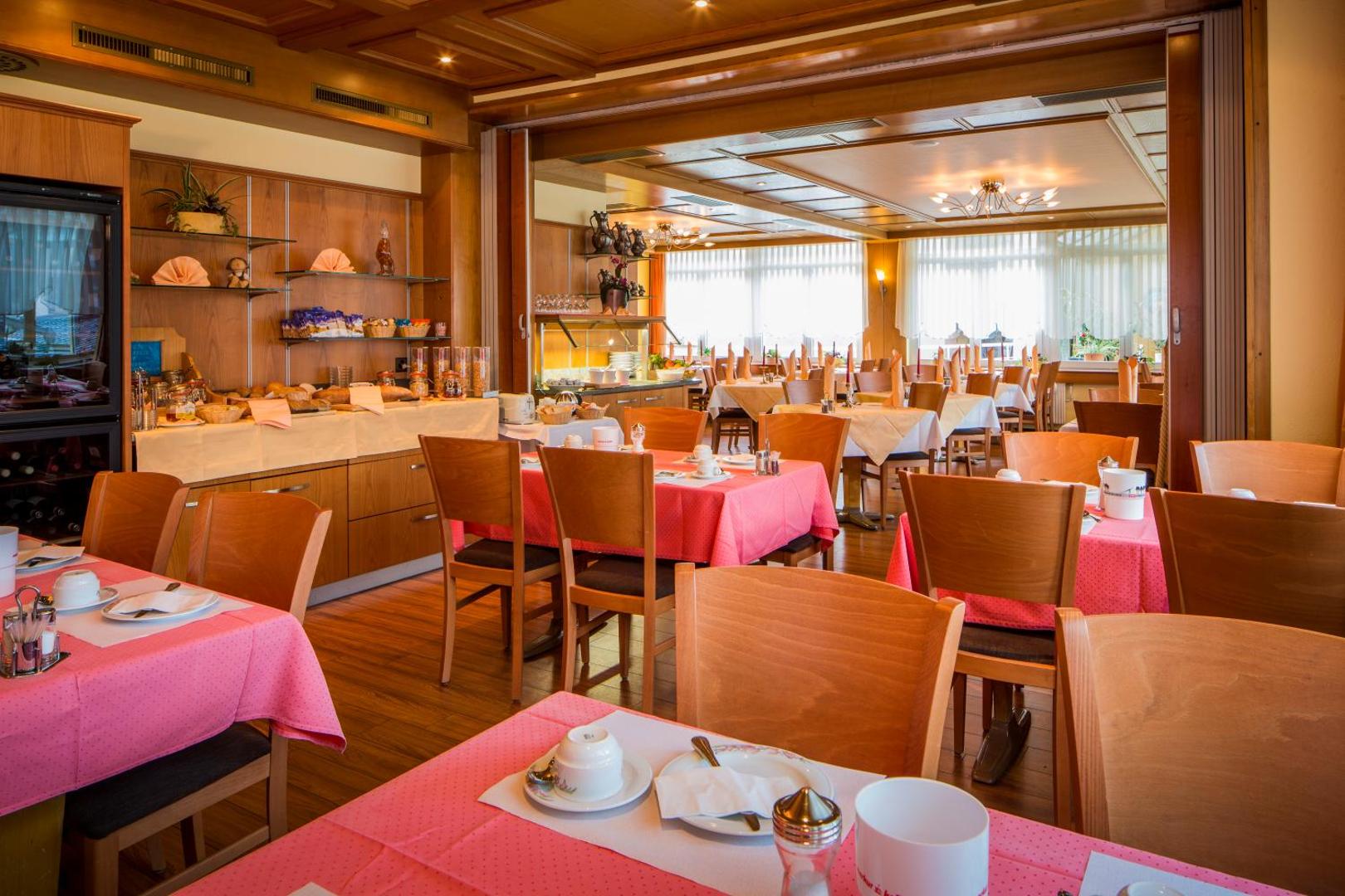 Hotel Heilquelle-Leukerbad-Therme 5