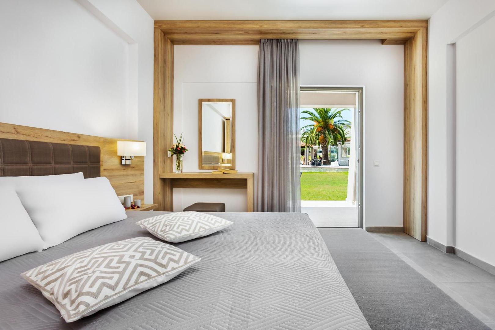 Iris Hotel 3
