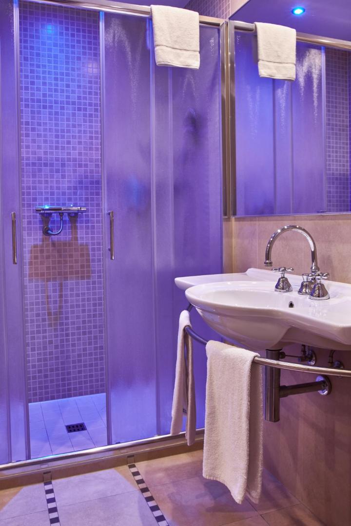 Rivalta Life Style Hotel 4