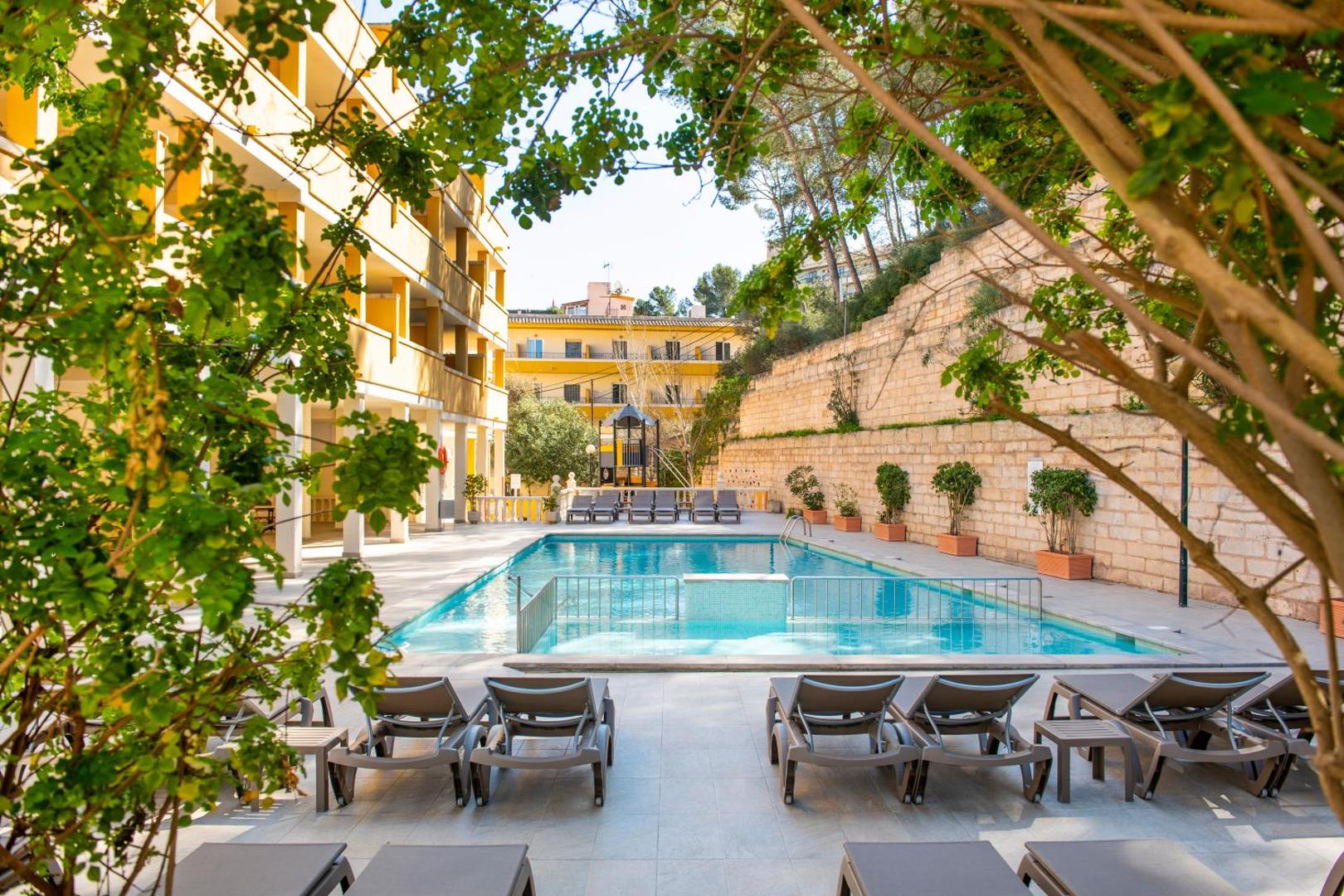 Flor los Almendros Hotel 5