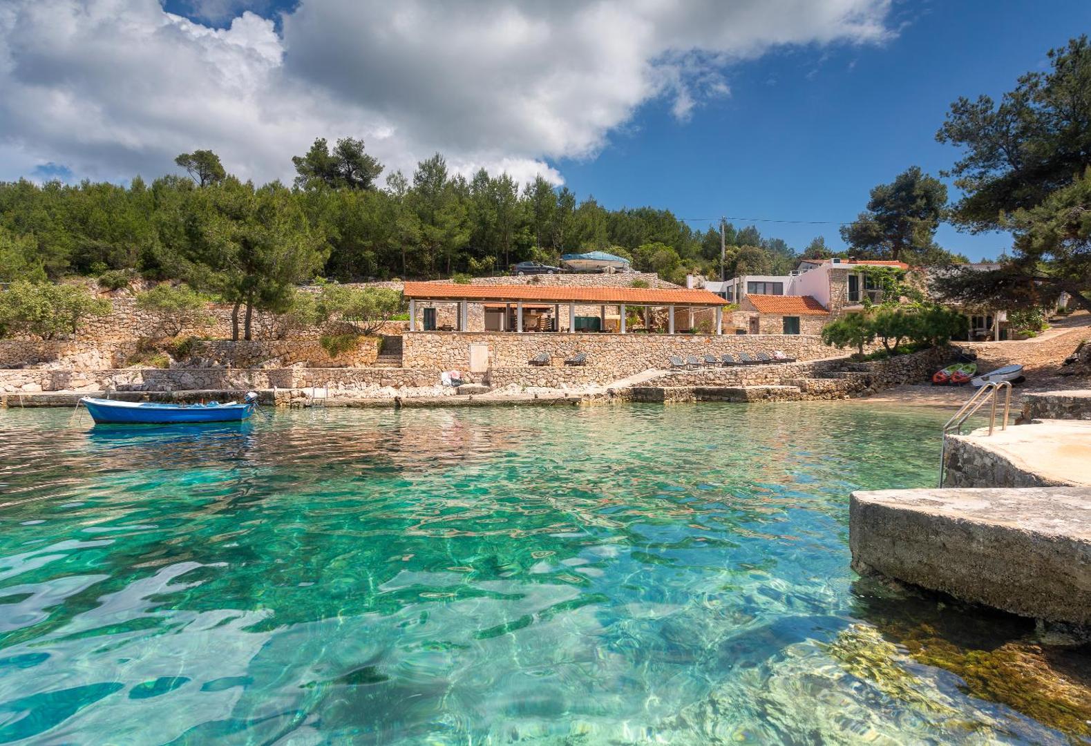 Golden Bay Hvar 7
