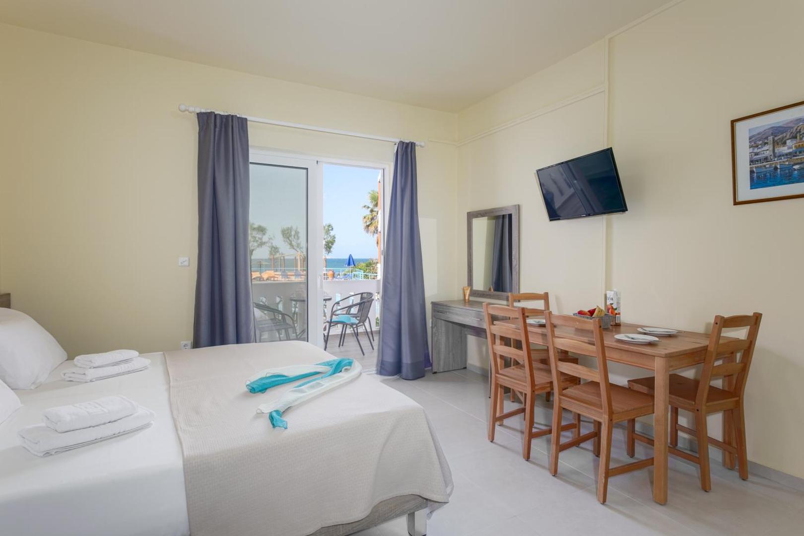 Eden Beach Hotel 7