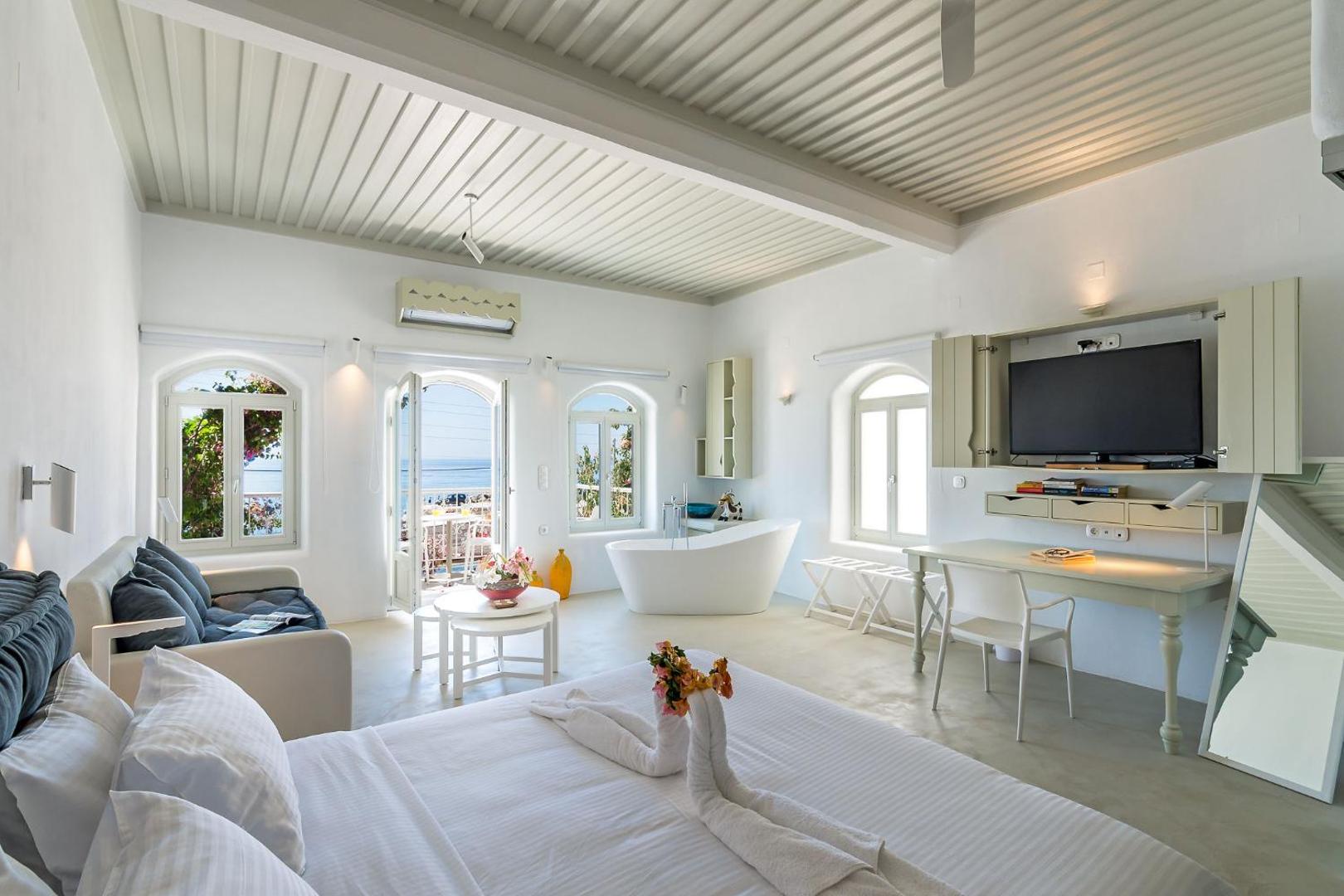 Samaria by the Sea 6