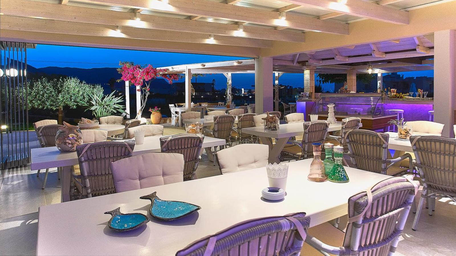 Golden Bay Hotel Apartments 6