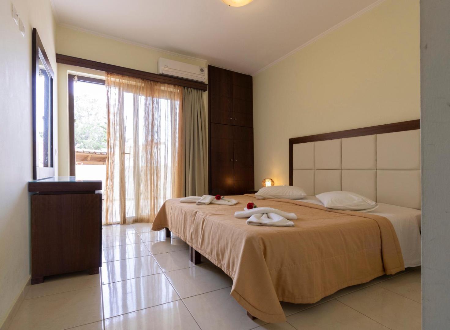 Sandy Suites 8