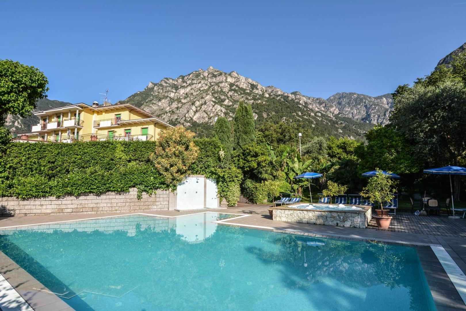 Hotel Limone 8