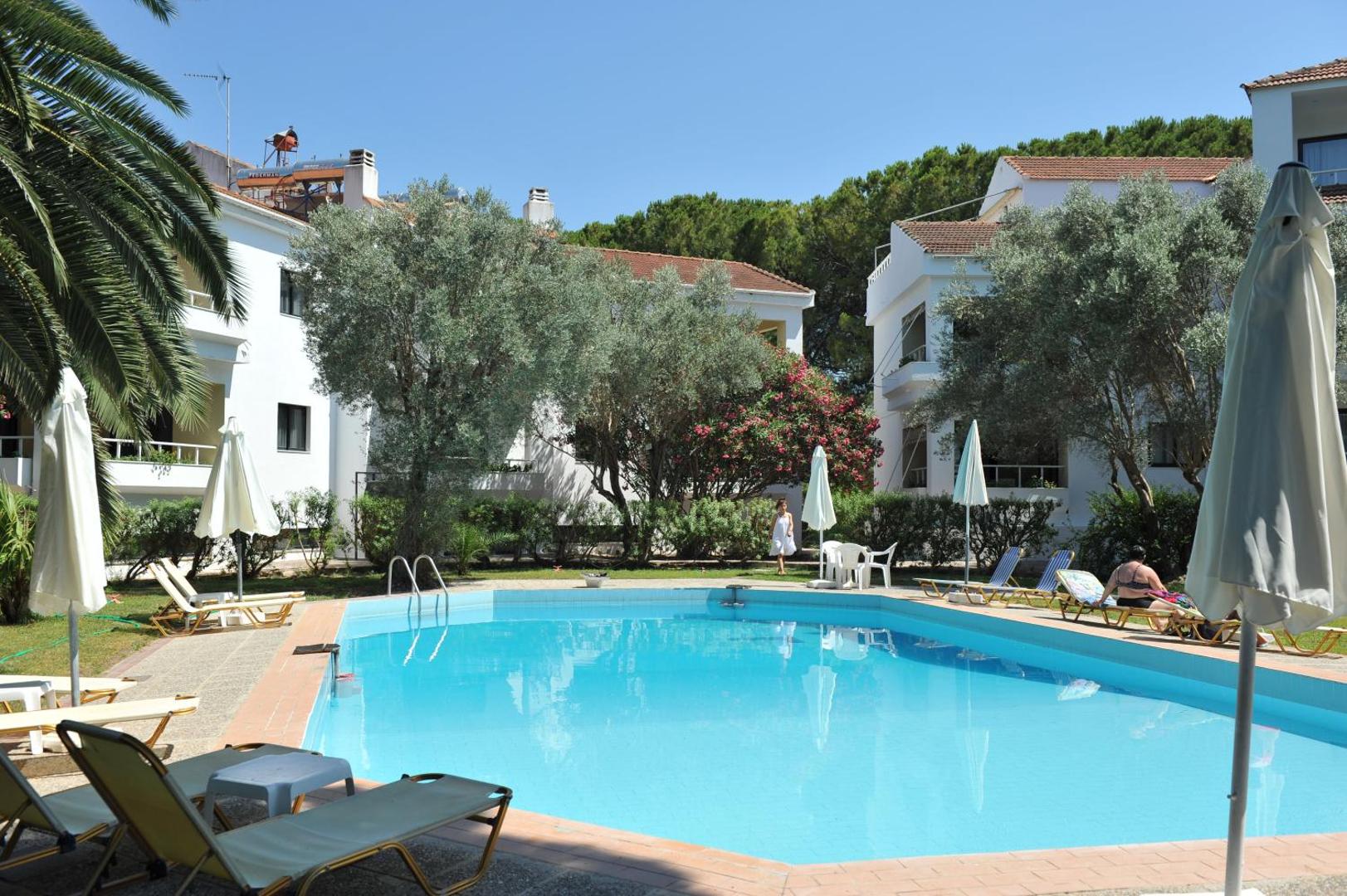Niki Hotel Apartments 5