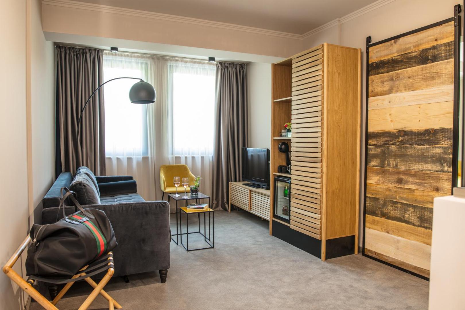 Reverence Boutique Hotel 6