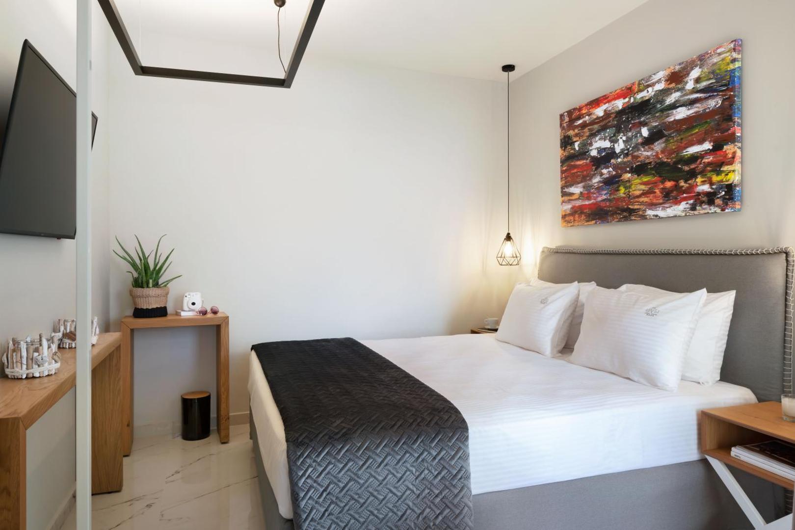 Sea Level Hotel by Diomedes Group 7