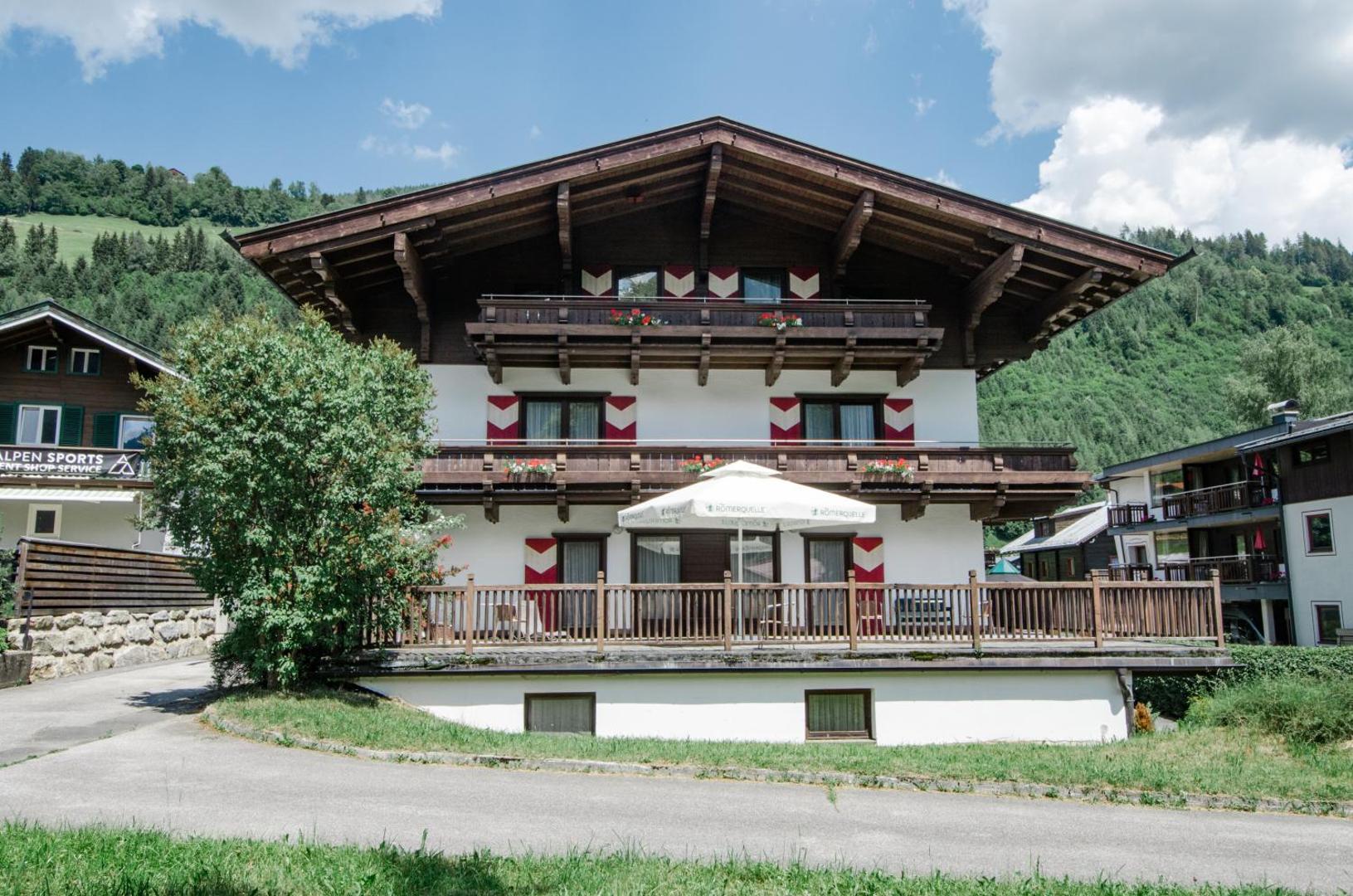 DEP GÄSTEHAUS Residenz 5