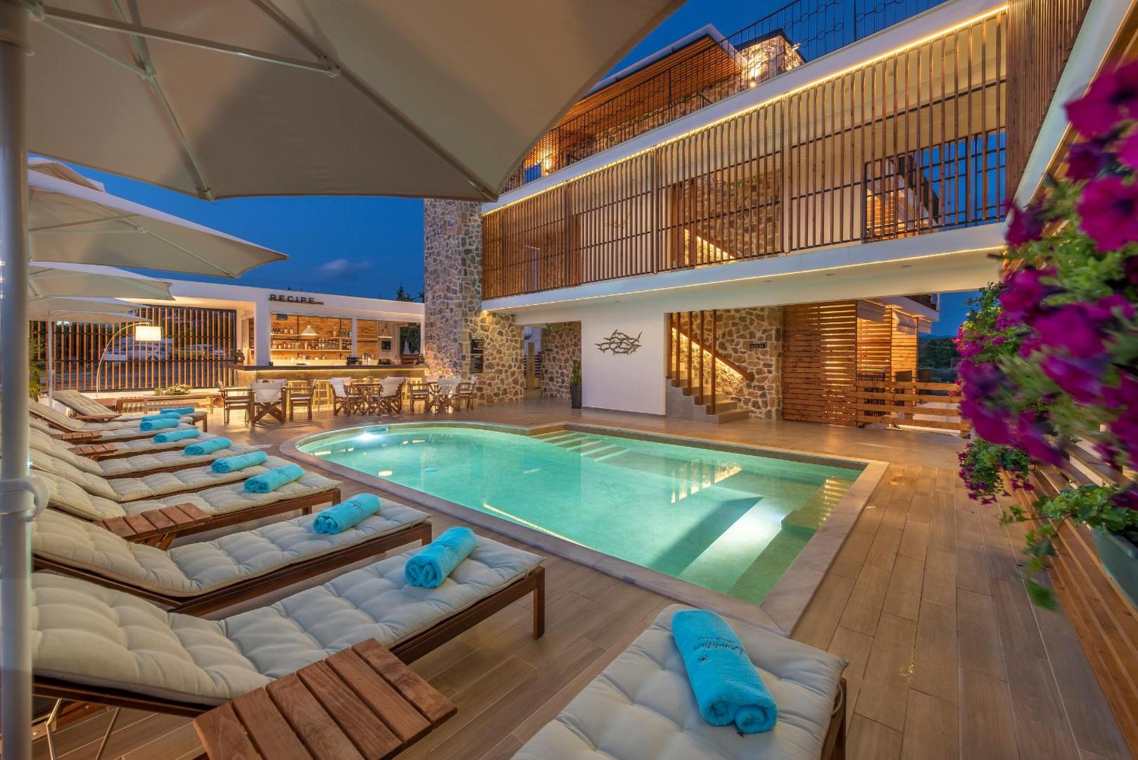Dandelion Suites 2