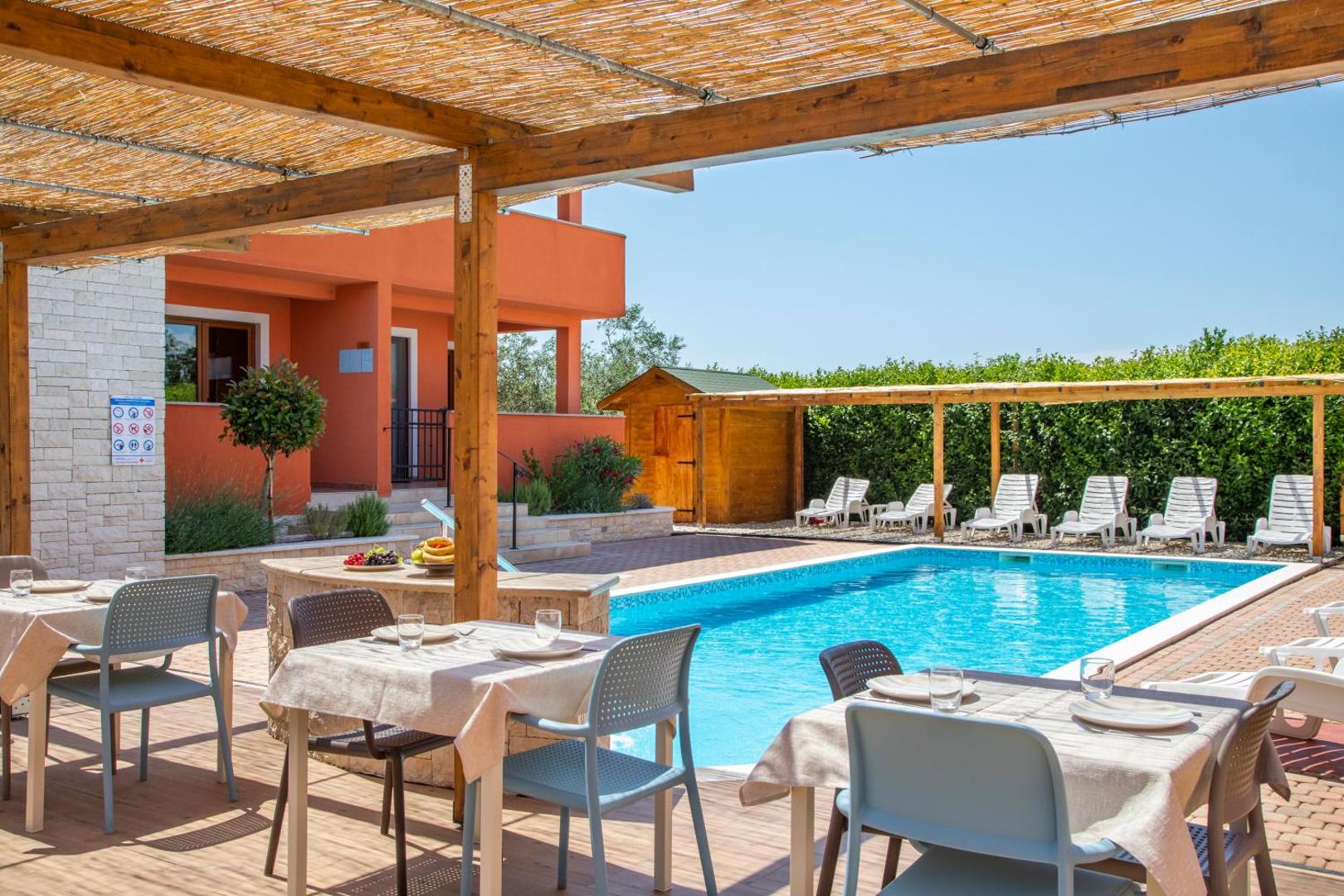 Hotel Natura Vilanija 2