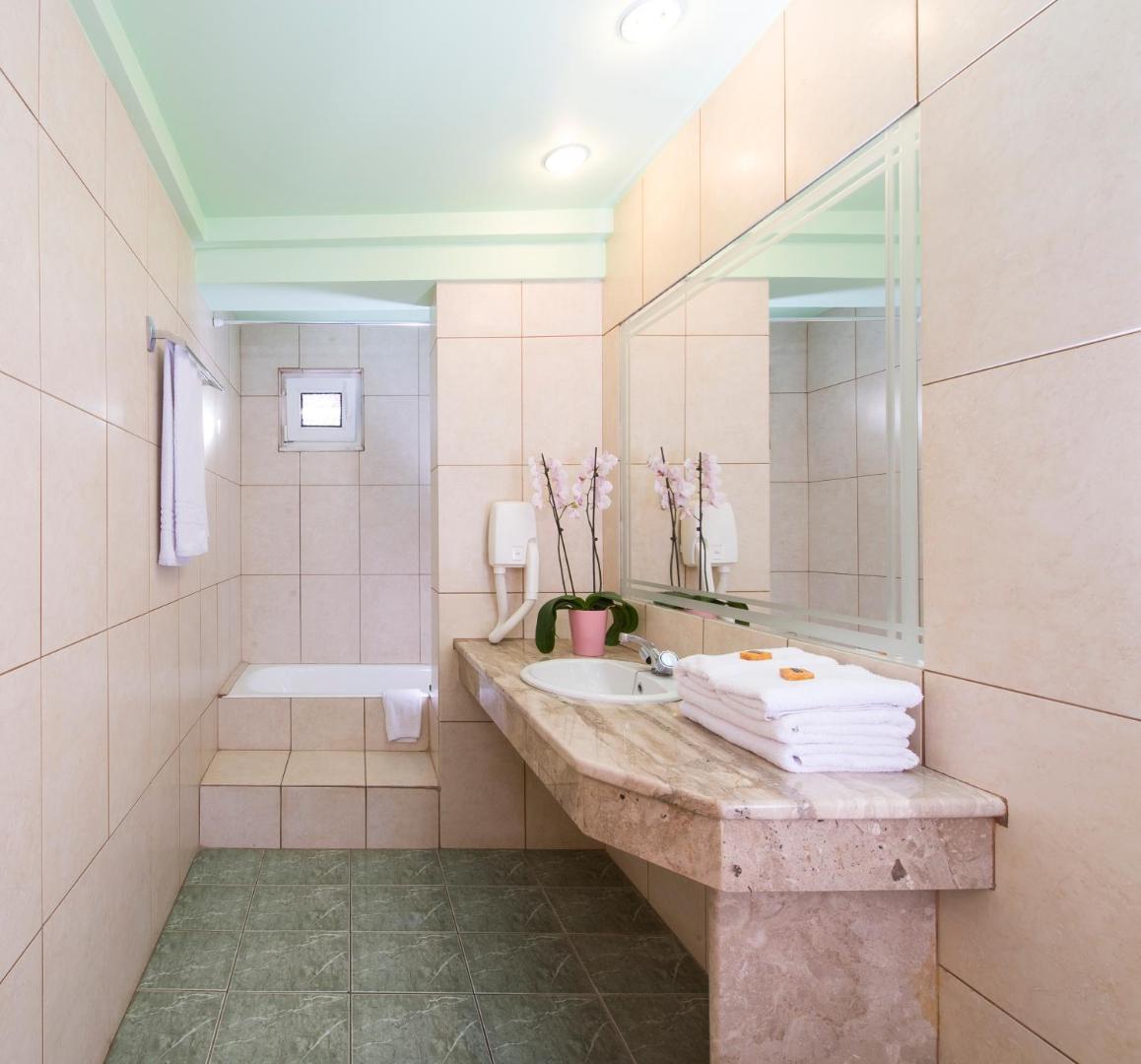 Creta Hotel 4