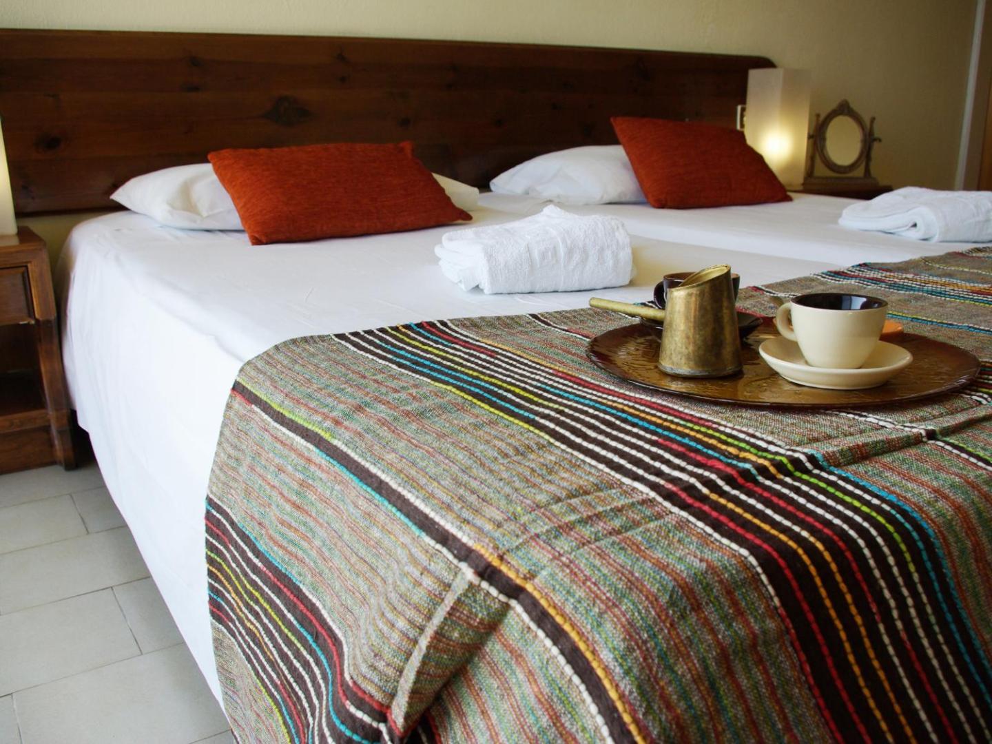 Thomas Hotel 3