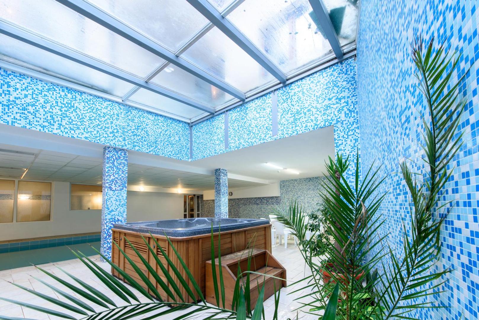 Kap House Family Hotel 2