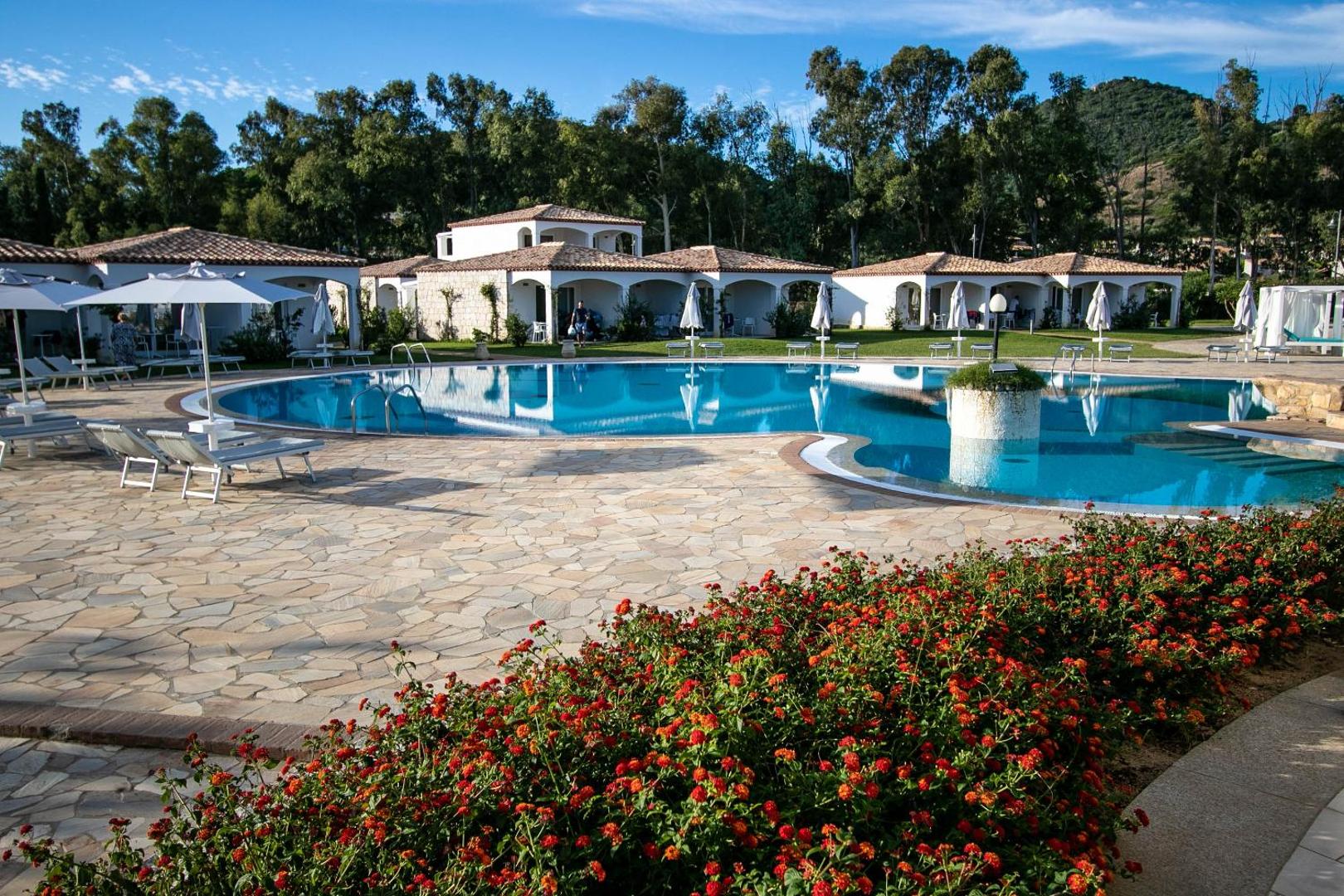 Limone Beach Resort 2