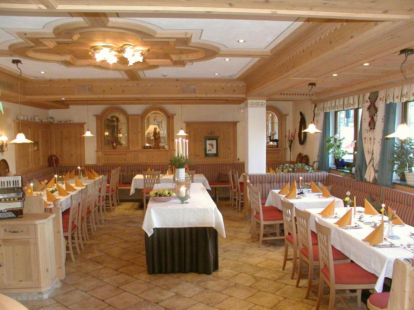 Hotel Garni Alpenland 5