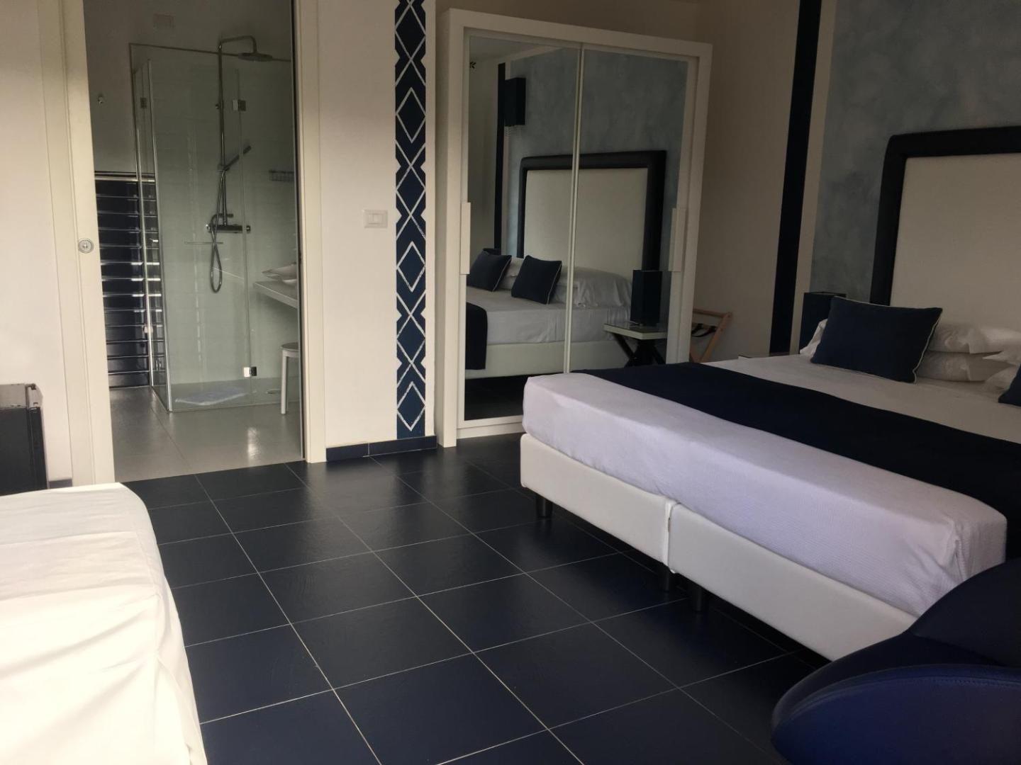 Cala Rosa Club Hotel 4