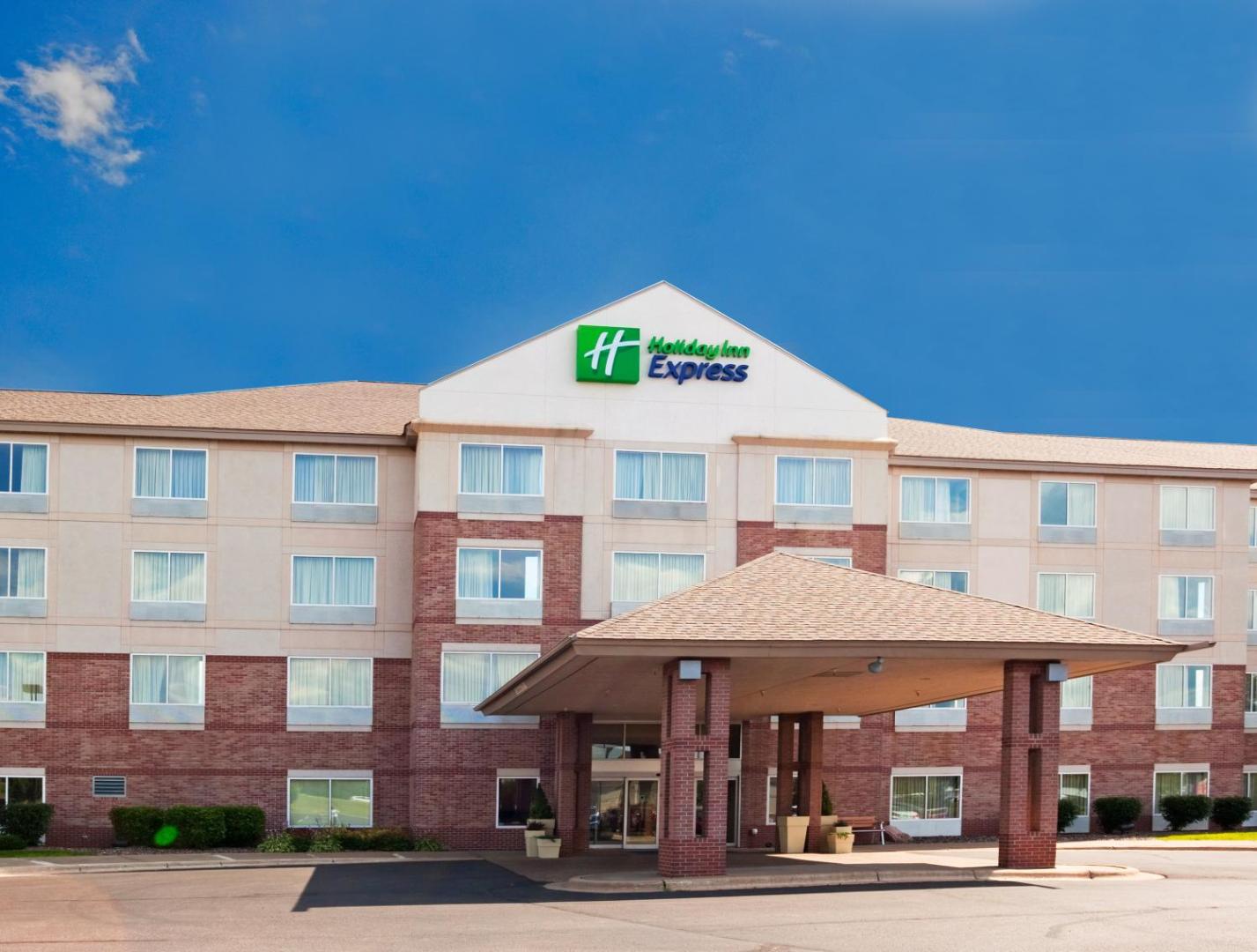Holiday Inn Express & Suites St. Croix Valley, an IHG Hotel