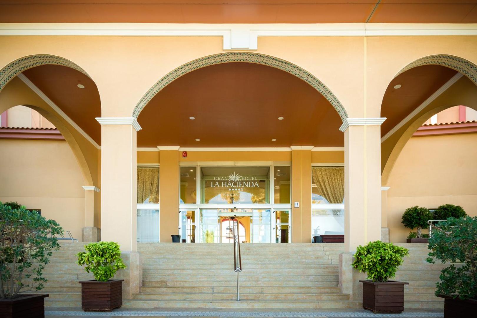 Ohtels La Hacienda 7