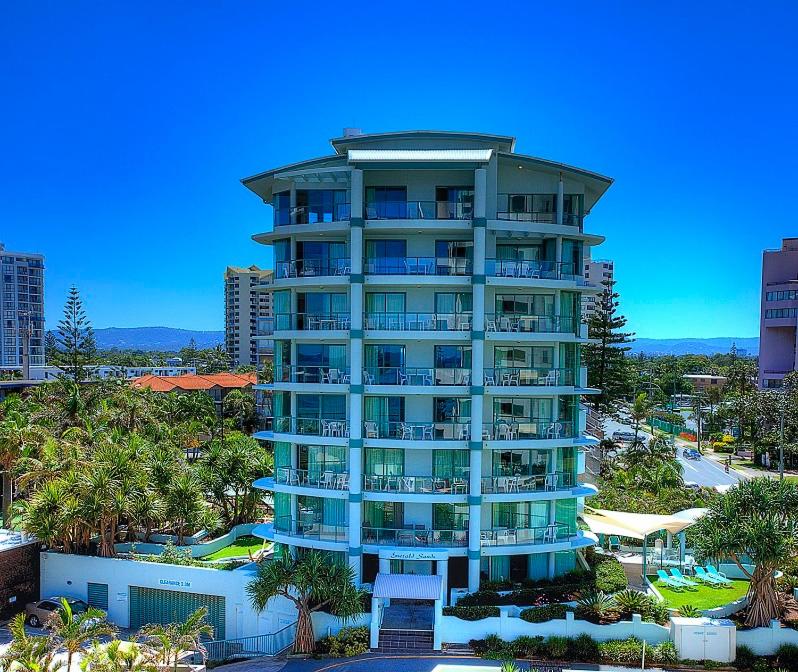 Emerald Sands Holiday Apartments