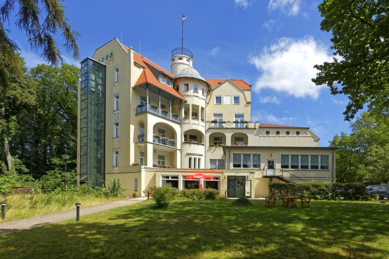 Waldschloss Parow 6