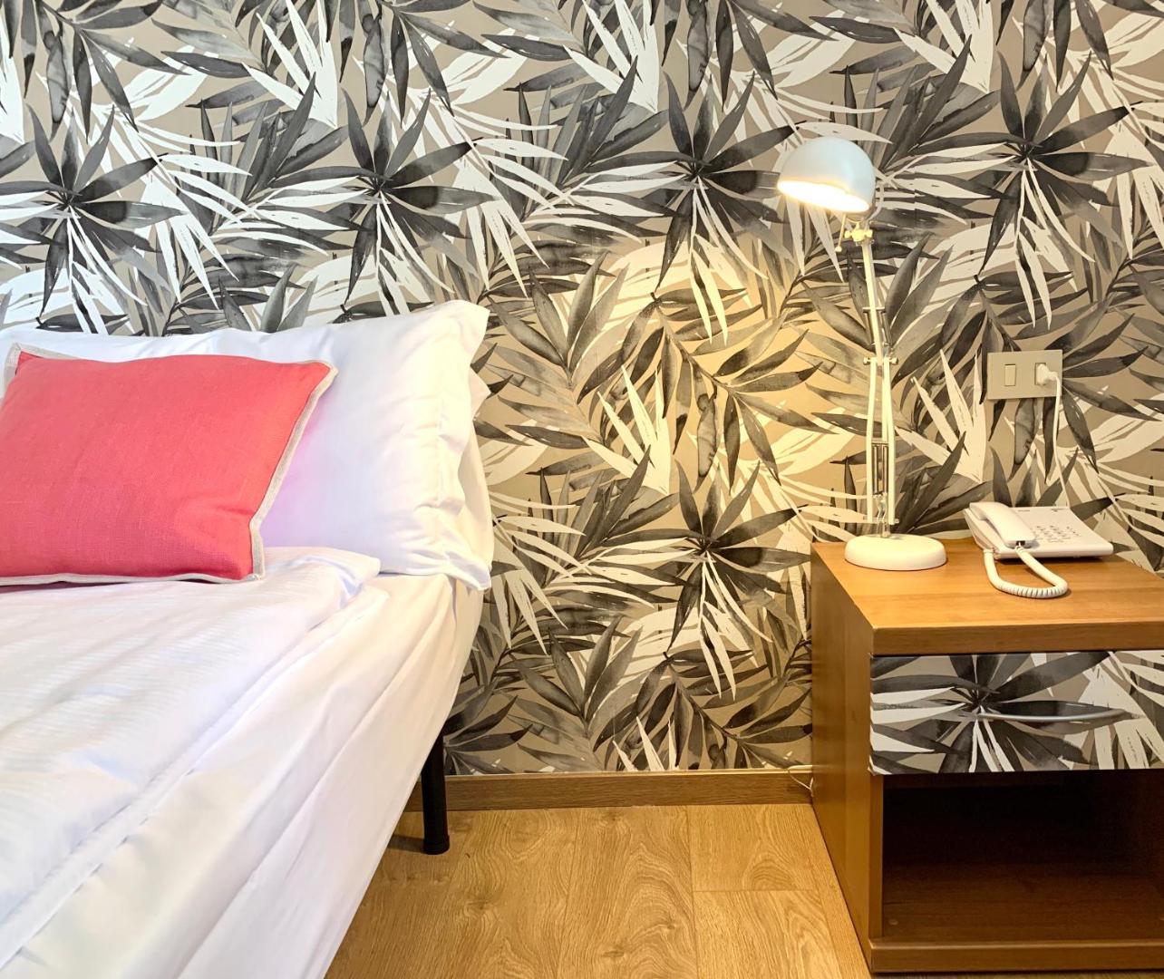 Ennesima Osteria con Alloggio - Bike Hotel 7