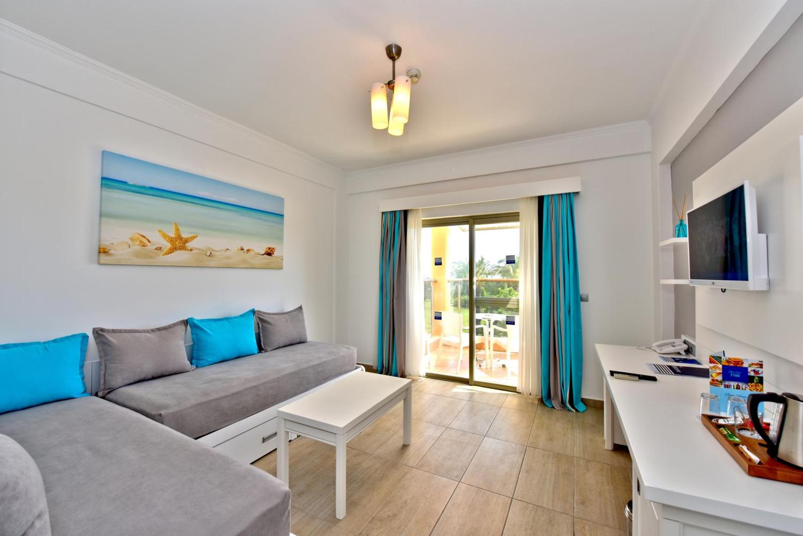 TUI BLUE Tropical 7
