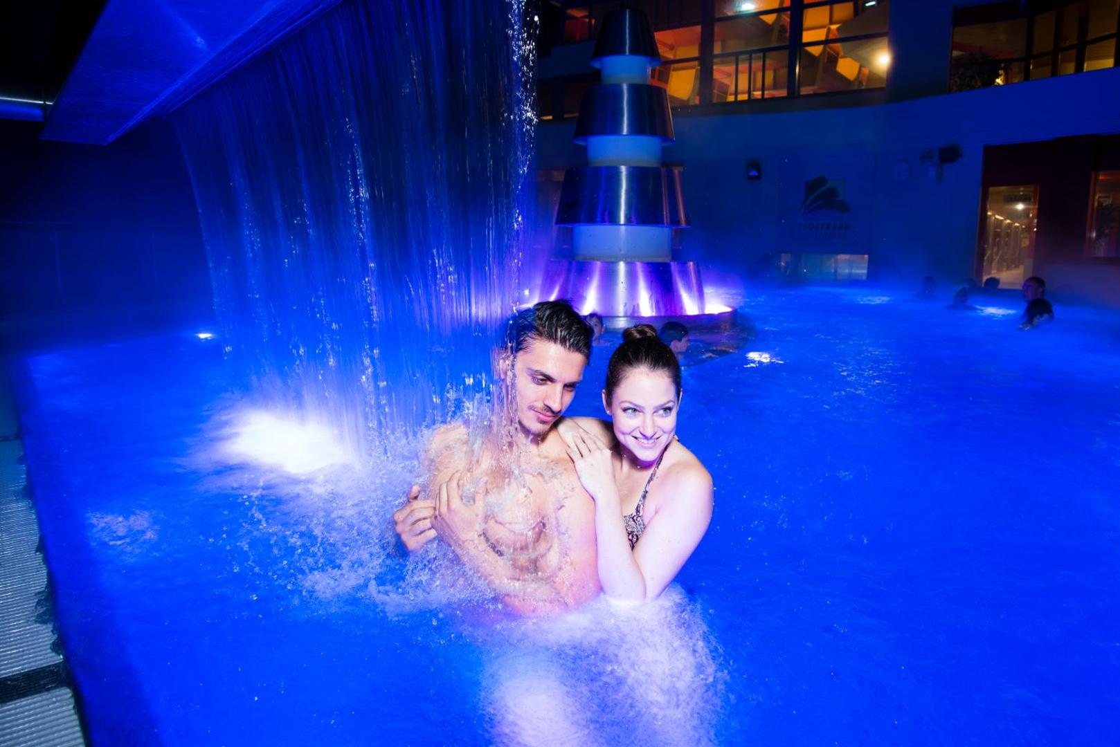 Hotel Walliserhof-Leukerbad-Therme 7