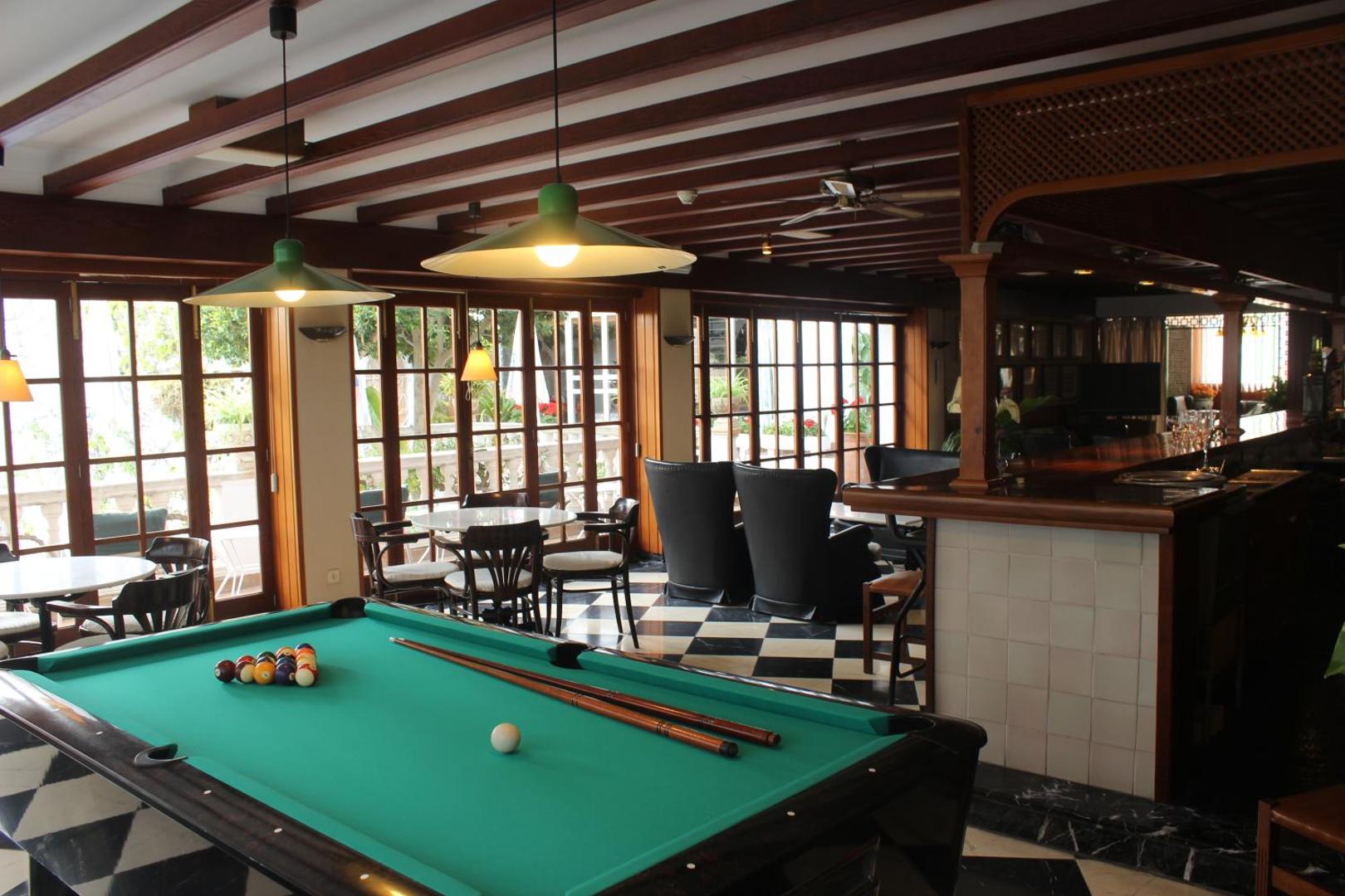 Hostal Cas Bombu 6