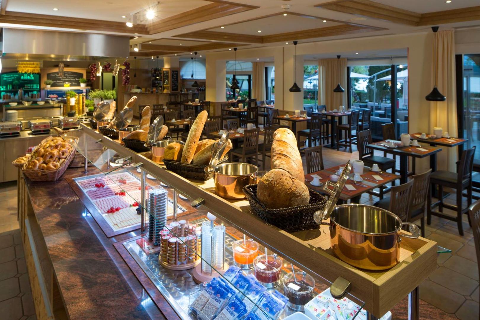 H4 Hotel Arcadia Locarno 5