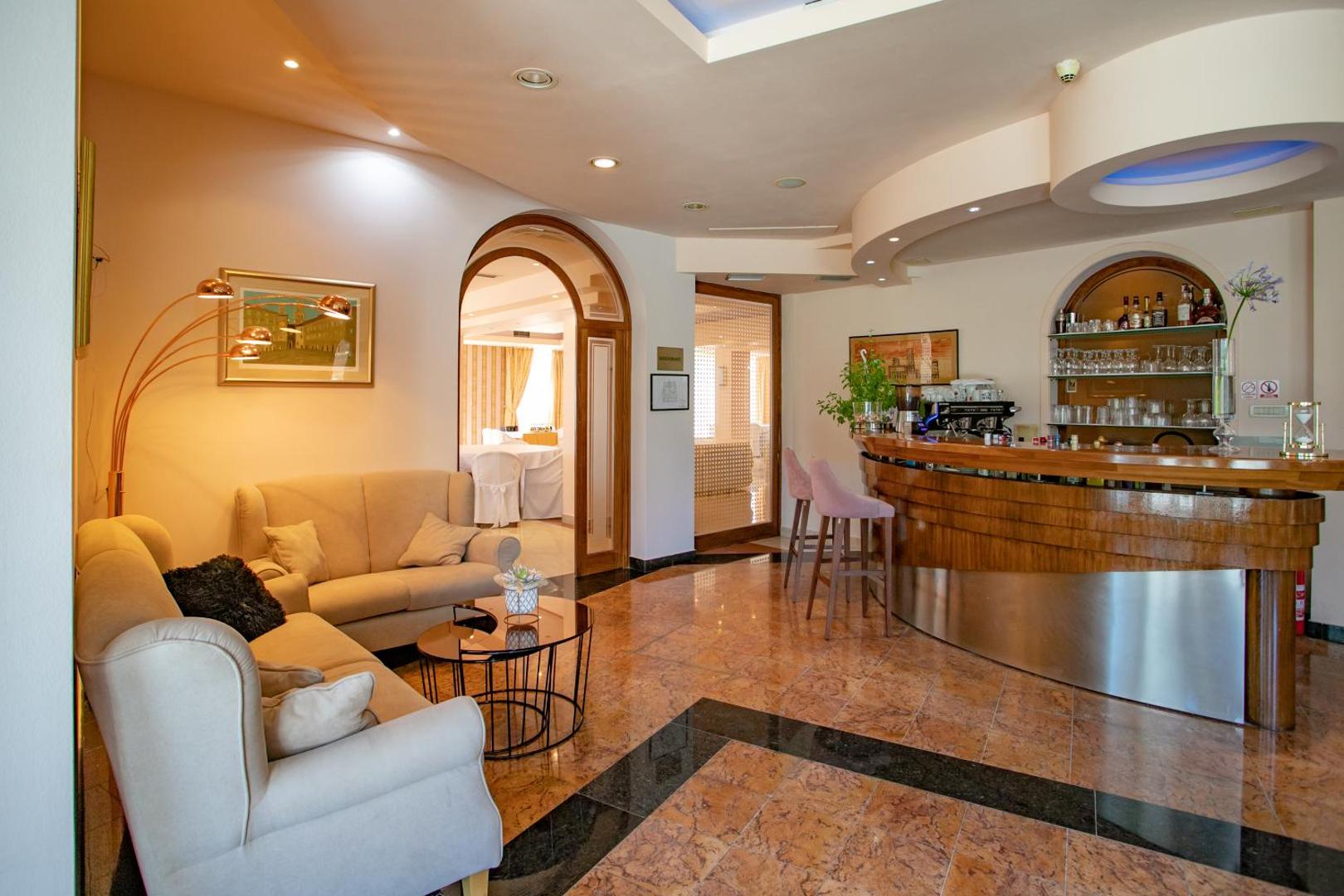 Hotel Neva 6