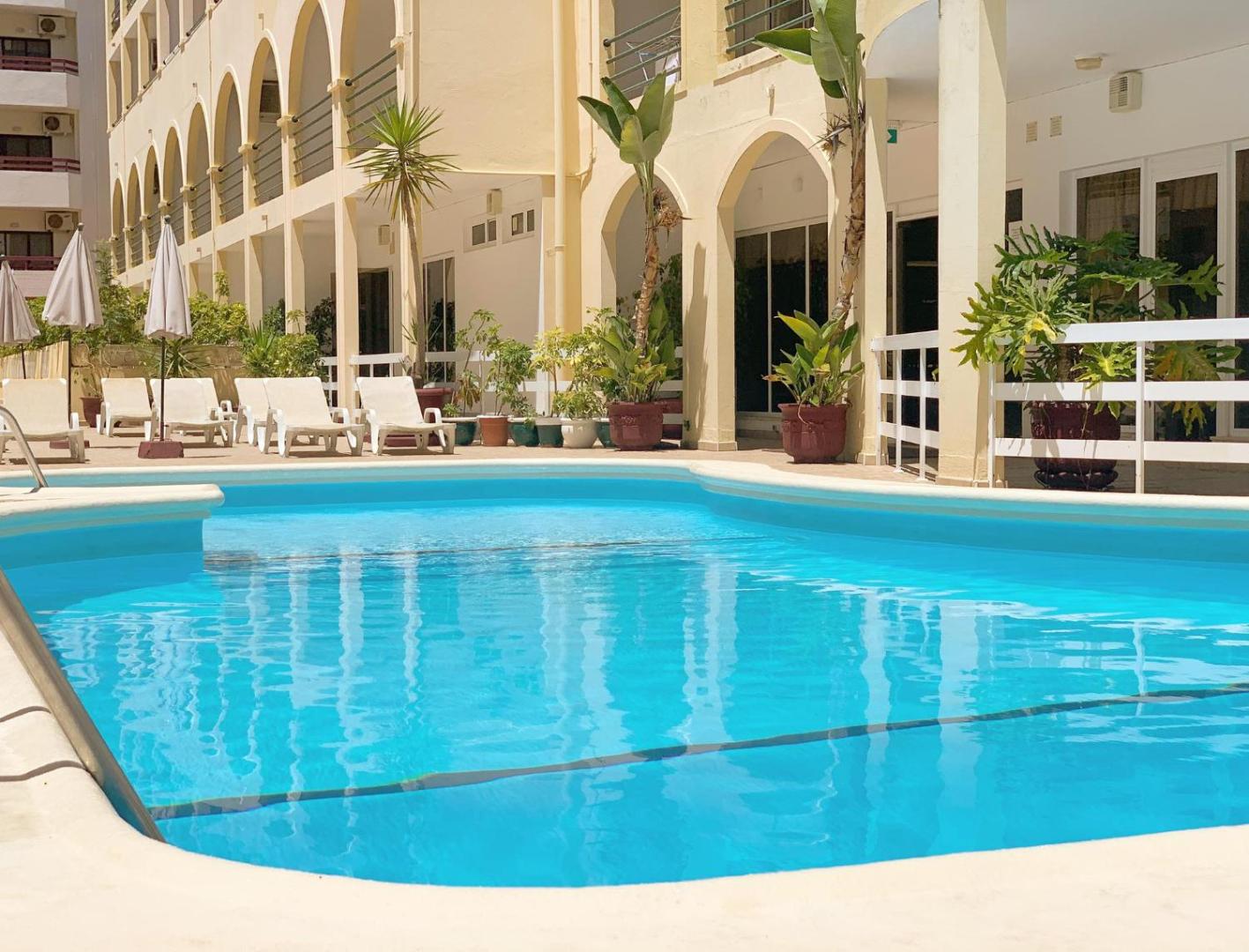 Aparthotel Calema Avenida Jardim 5
