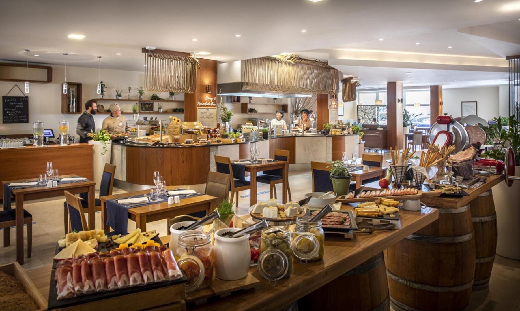 Valamar Riviera Hotel & Residence 8