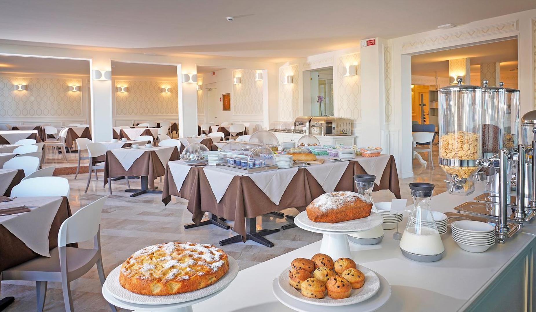 Hotel Du Lac Gardone Riviera 5