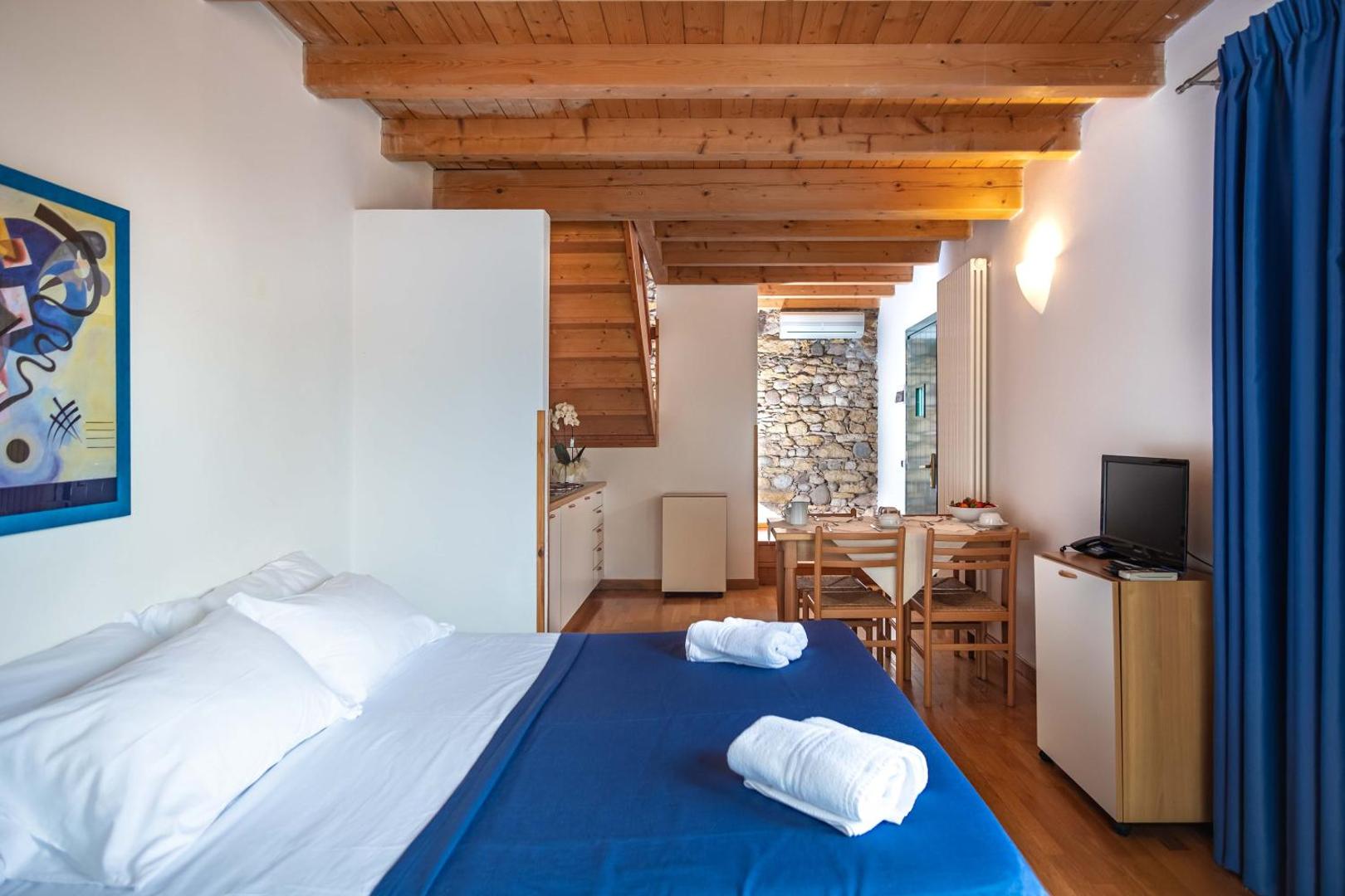 Hotel Romeo 3